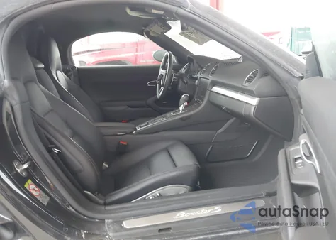 2024 Porsche 718 Boxster S z USA, uszkodzony, nr VIN WP0CB2A82RK223584